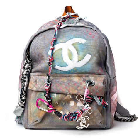 chanel graffiti bag 2019